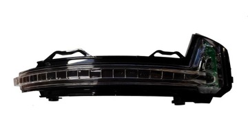 KIERUNKOWSKAZ LUSTERKA VW TIGUAN II OEM PRAWY