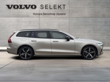 Volvo V60 II  Kombi Facelifting 2.0 B4 B 197KM 2025 Volvo V60 V60 B4B Ultra Dark Bowers&amp;Wilkins Panora, zdjęcie 5