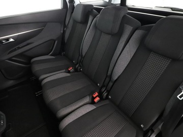 Peugeot 5008 II Crossover 1.2 PureTech 130KM 2019 Peugeot 5008 7 os. automat virtual cocpit klima, zdjęcie 16
