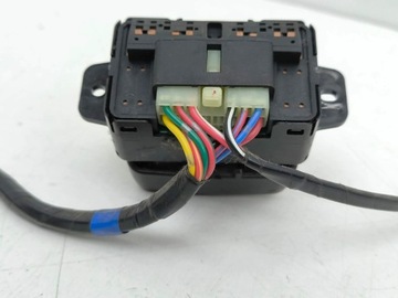 MAZDA CX-7 2008 PRAVÁ STRANA PANEL ŘÍZENÍ PŘEPÍNAČE