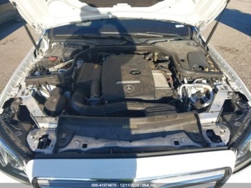 Mercedes Klasa E W213 2018 Mercedes-Benz Klasa E E 300 RWD Sedan, od ubezpieczalni 2.0 Benzyna 241KM, zdjęcie 12