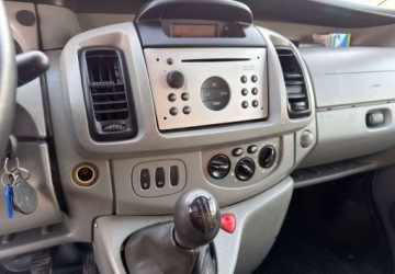 Opel Vivaro A 2005 Opel Vivaro Opel Vivaro 1.9D 2005r, 9 osobowy klimatyzacja 1.9 Diesel 101KM, zdjęcie 5