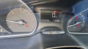 Peugeot 2008 I SUV Facelifting 1.6 BlueHDi 99KM 2017 Peugeot 2008 Raty 1.6 hdi 100KMPanorama chromy serwis ASO wersja STYLE Gwa, zdjęcie 36