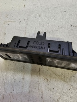LAMPA OSVĚTLENÍ TABULKY AUDI Q3 Q2 8W0943021A