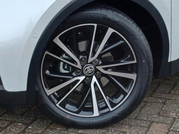 Toyota C-HR II SUV Plug-In 2.0  223KM 2025 Executive 2.0 Plug-in Hybrid Dynamic Force 223KM | Podgrzewane fotele!, zdjęcie 13