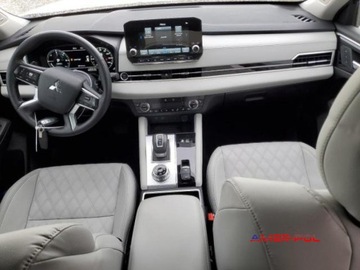 Mitsubishi Outlander III 2024 Mitsubishi Outlander 2024 r., 2,4 SEL PLUG IN HYBRID 2.4 Hybryda 248KM, zdjęcie 8