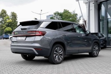 Skoda Kodiaq II SUV 2.0 TDI SCR 193KM 2024 Skoda Kodiaq 2.0 TDI 4x4 Selection DSG, 193KM, hak, Canton, fv23, 7 miejsc, zdjęcie 6