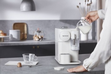 Машина DeLONGHI EN510.W Nespresso LATTISSIMA ONE