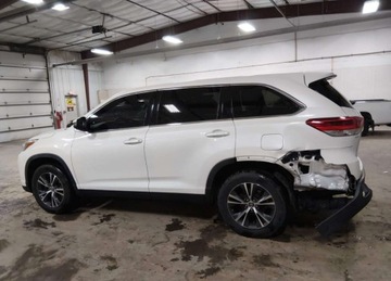 Toyota Highlander II 2019 Toyota Highlander LE, od ubezpieczalni 2.7 Benzyna 185KM, zdjęcie 3