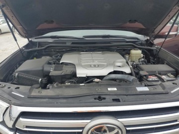 Toyota Land Cruiser VII 2017 Toyota Land Cruiser 2017 5.7l 5.7 Benzyna 381KM, zdjęcie 6