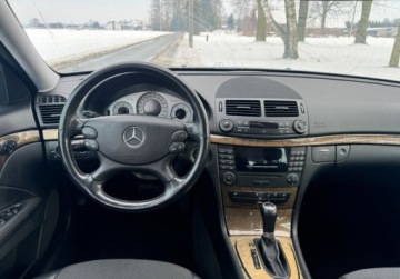 Mercedes Klasa E W211 Kombi S211 3.0 V6 (280 CDI) 190KM 2006 Mercedes-Benz Klasa E Bezwypadkowy, zadbany, oryginalny lakier 3.0 Diesel, zdjęcie 9