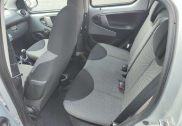 Toyota Aygo I Hatchback 5d Facelifting 1.0 VVT-i 68KM 2012 Toyota Aygo Toyota Aygo I Klima ,serwis Benzyna 68KM, zdjęcie 10