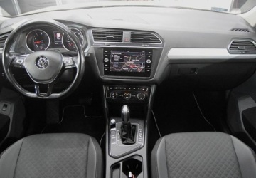 Volkswagen Tiguan II SUV 1.5 TSI EVO 150KM 2018 Volkswagen Tiguan PL Salon _ Automat _ Kamera _ Relingi _ 2 kompl kol 1.5, zdjęcie 4