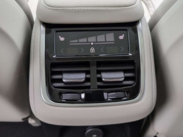 Volvo XC60 II 2026 VOLVO XC60 T6 Plug-In Hybrid AWD Ultra Dark Suv 2.0 (398KM) 2026, zdjęcie 14