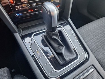 Volkswagen Passat B8 Variant Facelifting 2.0 TDI SCR 150KM 2022 Volkswagen Passat SalonPL serwis ASO 2.0TDI 150KM MatrixLED pakiety AppCon, zdjęcie 34