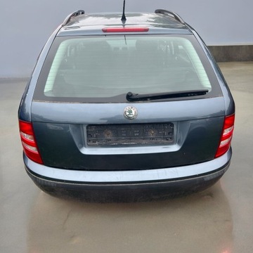 SKODA FABIA 1 I 6Y 6Y5 1999-2008 SKLO (OKNO) VÍKO KUFRU KUFRU KOMBI 9901