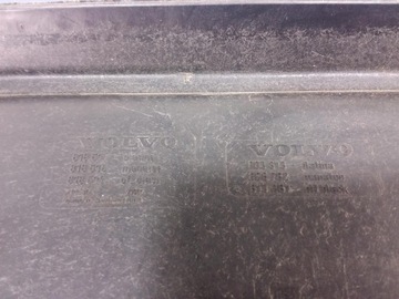 VOLVO V40 I ROLETA KUFRU