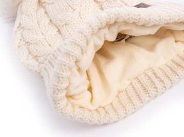 ЖЕНСКАЯ ЗИМНЯЯ ШАПКА С ПОМПОНОМ, ЮБКА И ПЕРЧАТКИ