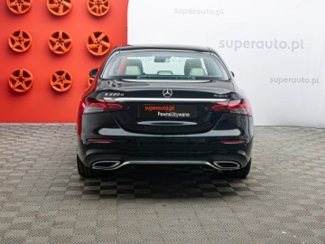 Mercedes Klasa E W213 Limuzyna Facelifting 2.0 220d 200KM 2022 MERCEDES-BENZ E Klasa 220 d 4-Matic 2.0 (200KM) 2022, zdjęcie 4