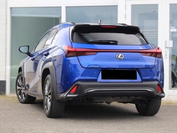 Lexus UX Crossover Facelifting 2.0 300h 199KM 2025 Od ręki - 300h F Sport Design 2.0 Hybrid Dynamic Force 199KM, zdjęcie 3