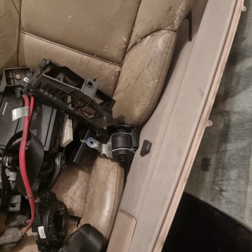 VZPĚRA/TLAKOVAČ OKNO ZVEDANÉ BMW 3 E46 COUPE PRAVÝ ZADNÍ
