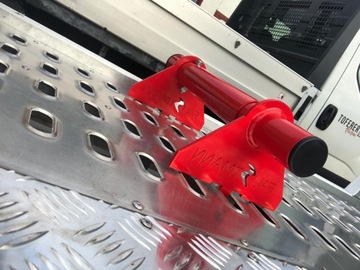 клиновое колесо с замком, эвакуатор загнал Лора