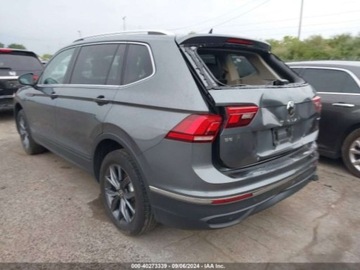 Volkswagen Tiguan II 2022 Volkswagen Tiguan 2022 Volkswagen Tiguan 2.0T SE 4MOTION 2.0 Benzyna 184KM, zdjęcie 2