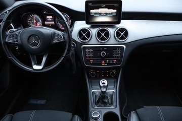 Mercedes CLA C117 Shooting Brake 1.6 200 156KM 2015 Mercedes CLA 200, Skóra, Navi, Xenon, Bi-Xenon, zdjęcie 11
