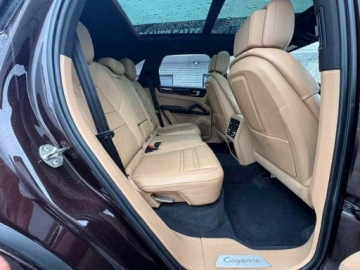 Porsche Cayenne III 2021 Porsche Cayenne 2021 PORSCHE CAYENNE 3.0 Benzyna 335KM, zdjęcie 6