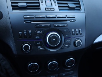 Mazda 3 II Hatchback Facelifting 1.6 MZ-CD 115KM 2011 Mazda 3 1.6 DI Turbo, VAT 23%, Klima, Klimatronic, zdjęcie 12