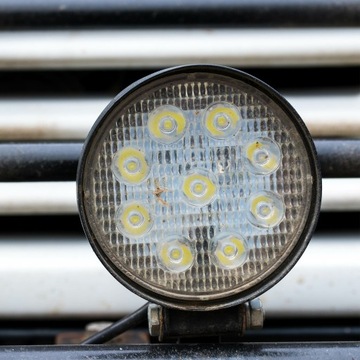 ЛАМПА 9 СВЕТОДИОДНЫХ ГАЛОГЕННЫХ РАБОЧИХ ПРОЖЕКТОРОВ 27ВТ 12В 24В