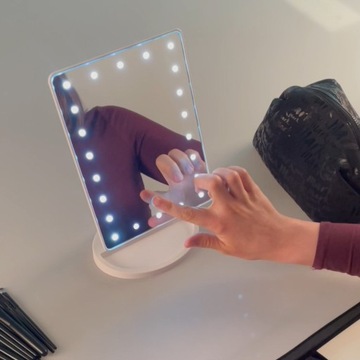 Косметическое зеркало со светодиодной подсветкой для макияжа