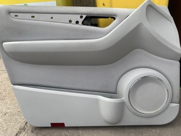 MERCEDES B CLASS W245 BACON, СВЕТЛАЯ ОБИВКА ДВЕРЕЙ