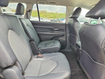 Toyota 2024 Toyota Grand Highlander Xle 2024 2.4 Benzyna 265KM, zdjęcie 10