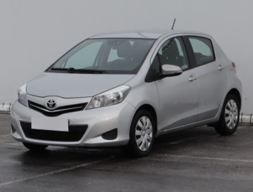 Toyota Yaris III Hatchback 5d 1.0 VVT-i 69KM 2013 Toyota Yaris 1.0 VVT-i, Salon Polska, Klima, zdjęcie 1