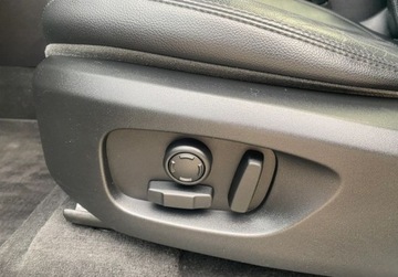 Land Rover Discovery Sport SUV 2.0 eD4 150KM 2018 Land Rover Discovery Sport 2.0 Diesel 150KM, zdjęcie 9