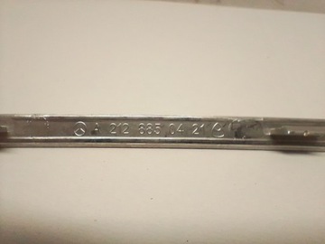 CHRÓM LIŠTA NÁRAZNÍKU PŘEDNÍ PRAVÝ MERCEDES W212