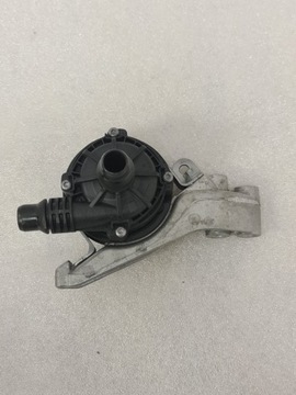 Pompa wody Mercedes W205 W213 A0005005400 NEW