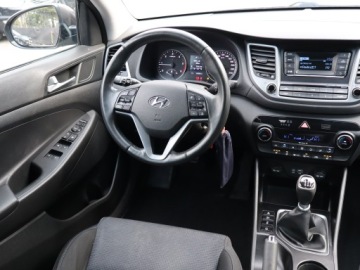 Hyundai Tucson III SUV 1.7 CRDI 115KM 2015 Hyundai Tucson 1.7 CRDi, Salon Polska, Klima, zdjęcie 6