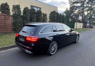 Mercedes Klasa E W213 Kombi Facelifting 2.0 E200 197KM 2022 Mercedes-Benz Klasa E Mercedes E-200 4-Matic kombi bezwypadkowy Fak VAT 2.0, zdjęcie 2