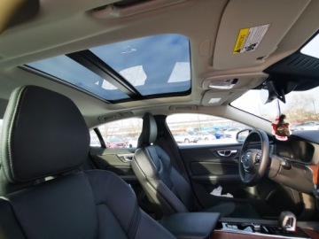 Volvo S60 III Sedan Facelifting 2.0 B5 250KM 2024 volvo s60 B5 mild hybrid, Automat, AWD 4x4, Dokumentacja pochodzeniowa, zdjęcie 8