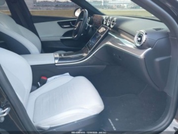 Mercedes Klasa C W206 2023 Mercedes-Benz Klasa C 300, 2023r., 4x4, 2.0L 2.0 Benzyna 255KM, zdjęcie 8