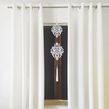 Zawieszka ozdobna Ażurowa Girlanda z Chwostem na okno Biała 120cm