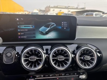 Mercedes Klasa A W177/V177 2025 Mercedes-Benz A 250 Hybryda / AMG Line/ Panorama/, zdjęcie 22