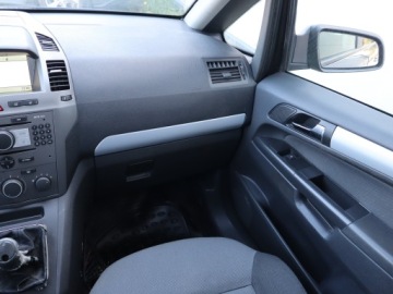 Opel Zafira B 1.9 CDTI ECOTEC 100KM 2005 Opel Zafira 1.9 CDTI, 7 miejsc, Klima,ALU, zdjęcie 7