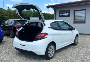 Peugeot 208 I Hatchback 5d Facelifting 1.2 PureTech 82KM 2016 Peugeot 208 2016r 1.2 Benzyna 82KM, zdjęcie 6
