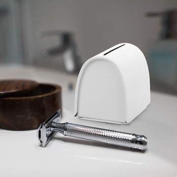 ПОРТАТИВНАЯ КОРОБКА ДЛЯ БРИТВ СПЕЦИАЛЬНОЙ ФОРМЫ ИЗ БАЛЛИНА