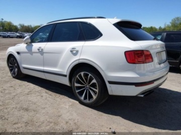 Bentley Bentayga 2019 Bentley Bentayga V8 2019 4.0 Benzyna 542KM, zdjęcie 2