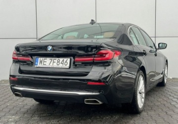 BMW Seria 5 G30-G31 Limuzyna Facelifting 2.0 530i 252KM 2022 BMW Seria 5 xDrive Automat Brazowa Skora Navi Ambiente Kamera FV23, zdjęcie 6