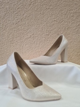 ЗОЛОТЫЕ НАСОСЫ ЛЕЙД НА СТОЛБЕ KRZYŚ-BUT Р.37